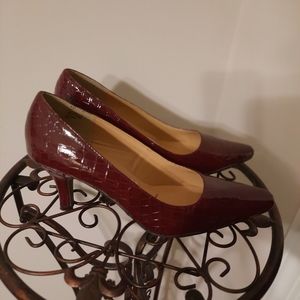 Karen Scott Textured Burgundy Pumps